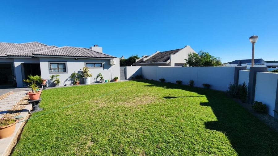 4 Bedroom Property for Sale in Country Club Western Cape